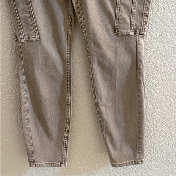 Spanx Dune Grey Stretch Twill High Rise Ankle Skinny Cargo Pants Size Medium - Picture 4 of 8